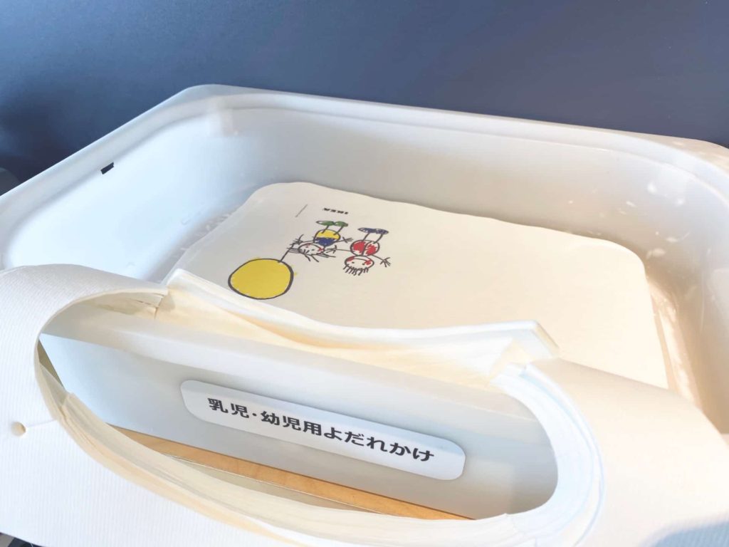 IKEA レストラン 神戸 離乳食 無料 ブログ 7ヶ月 9ヶ月 食器 椅子 エプロン